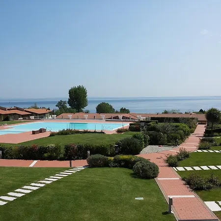 Montecolo Apartament *