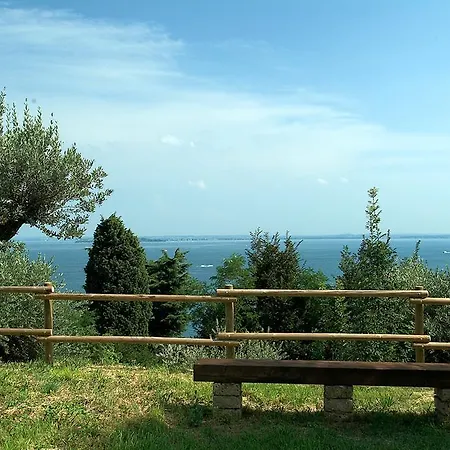 Montecolo Daire Manerba del Garda