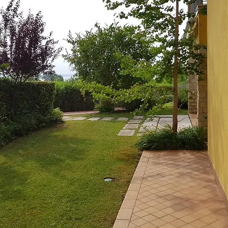 Montecolo Apartament *
