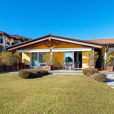 Montecolo Apartament *