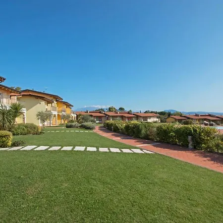 Montecolo Apartament *
