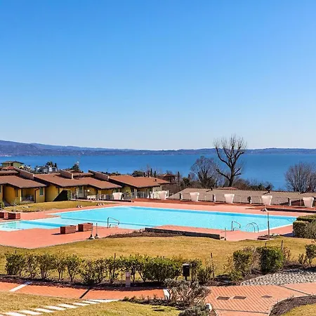 Montecolo Apartament *