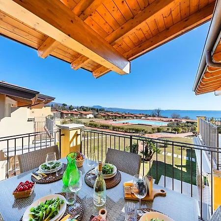 Montecolo Apartament *